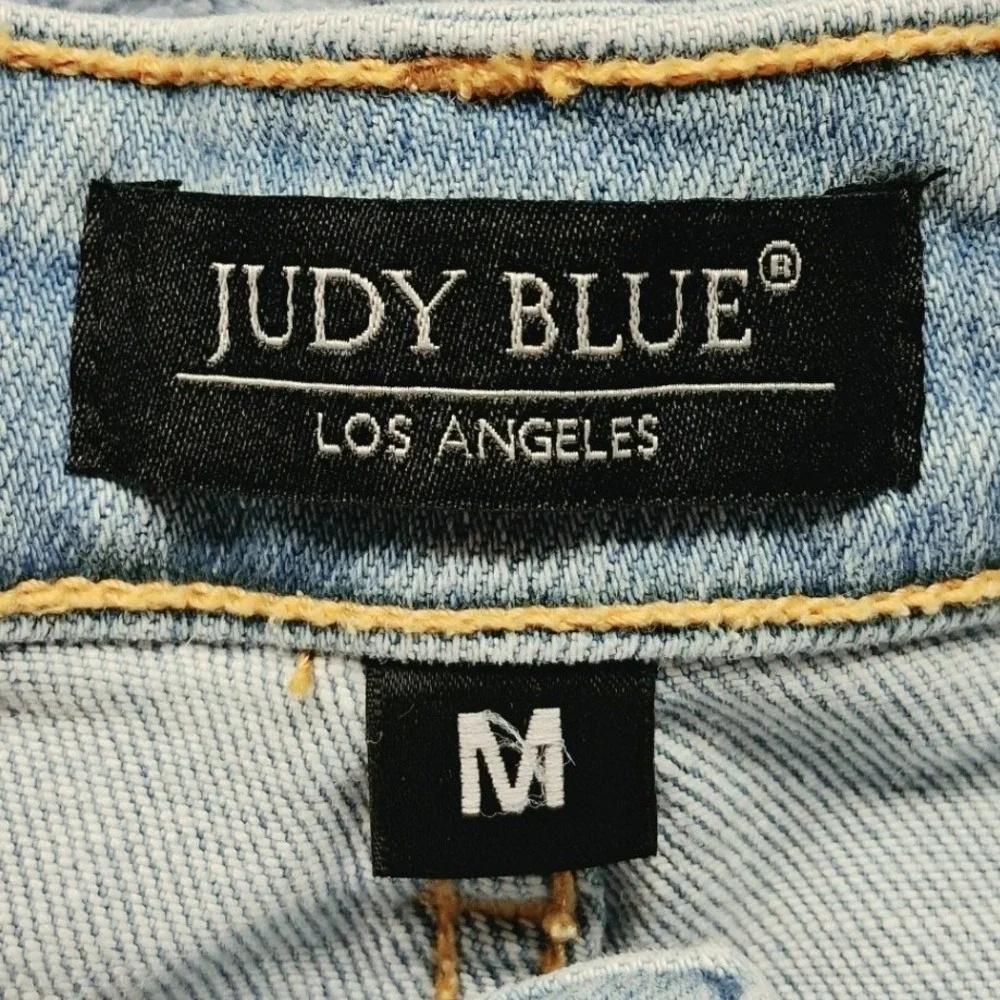 Judy Blue Light Wash High Rise Denim Shorts JB15220LT Size Medium Stretch